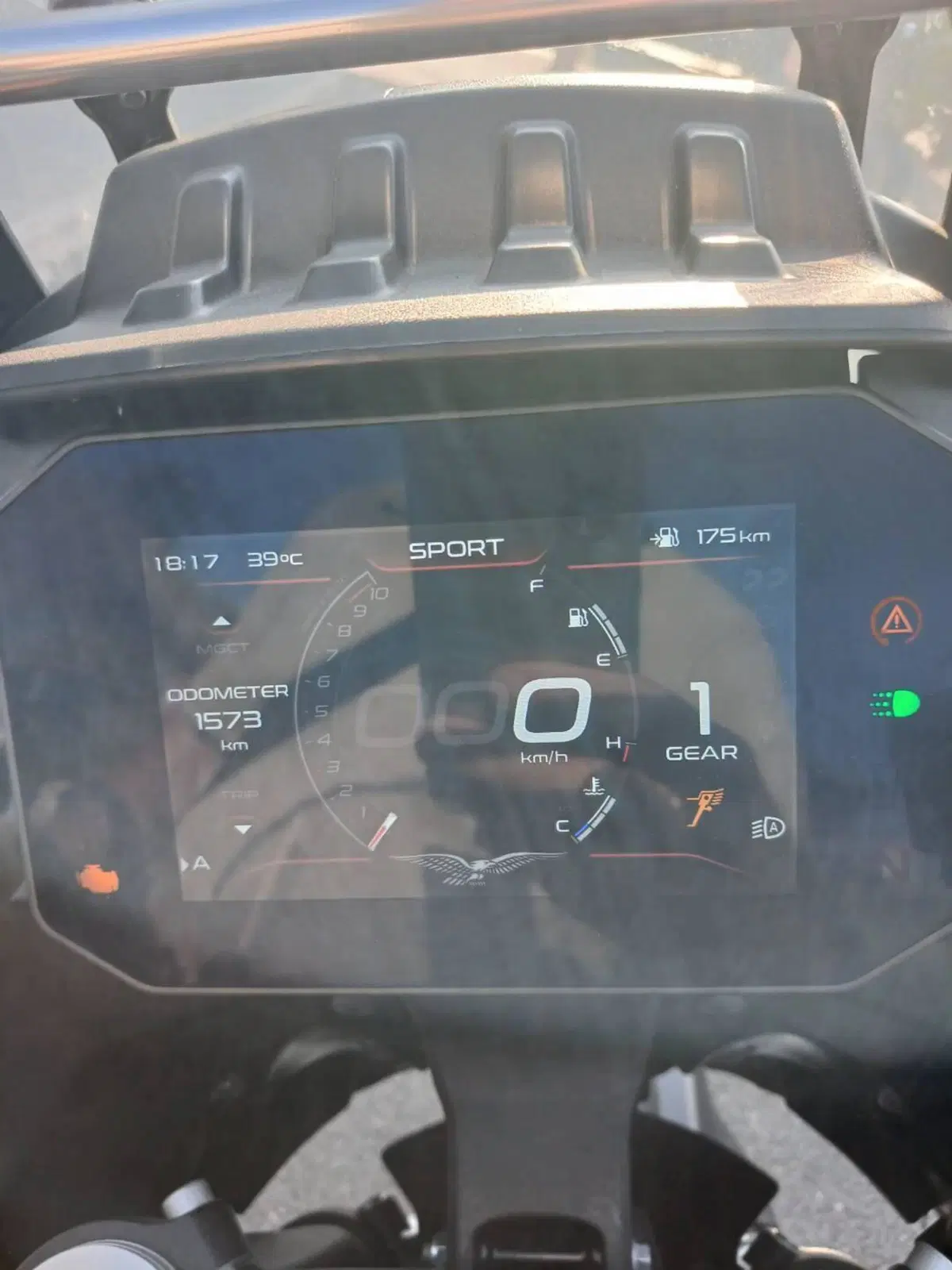 Moto Guzzi Stelvio (2024 - 26) (5)