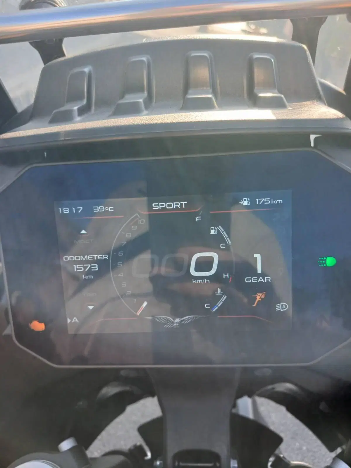 Moto Guzzi Stelvio (2024 - 26) (6)