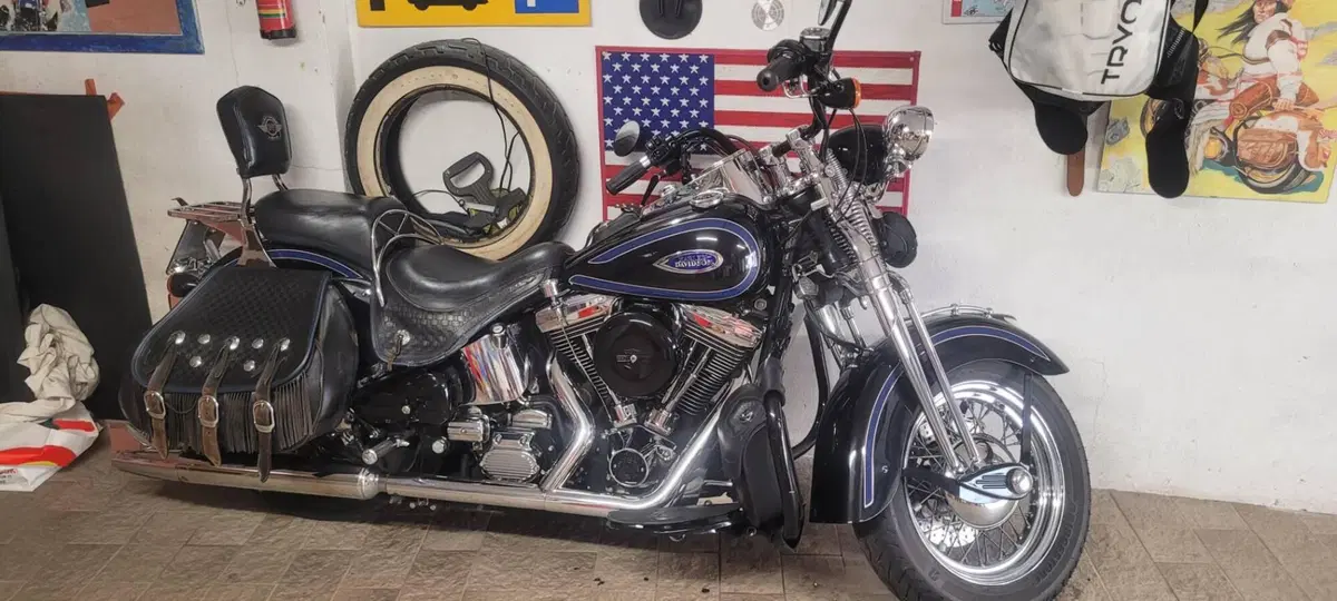 Harley-Davidson 1340 Heritage Springer (1997 - 99) - FLSTS