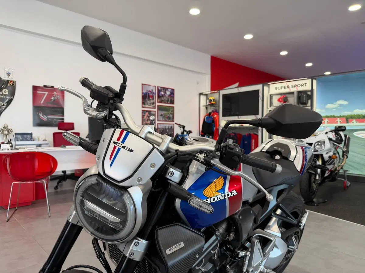 Honda CB 1000 R + Limited Edition (2019) (2)