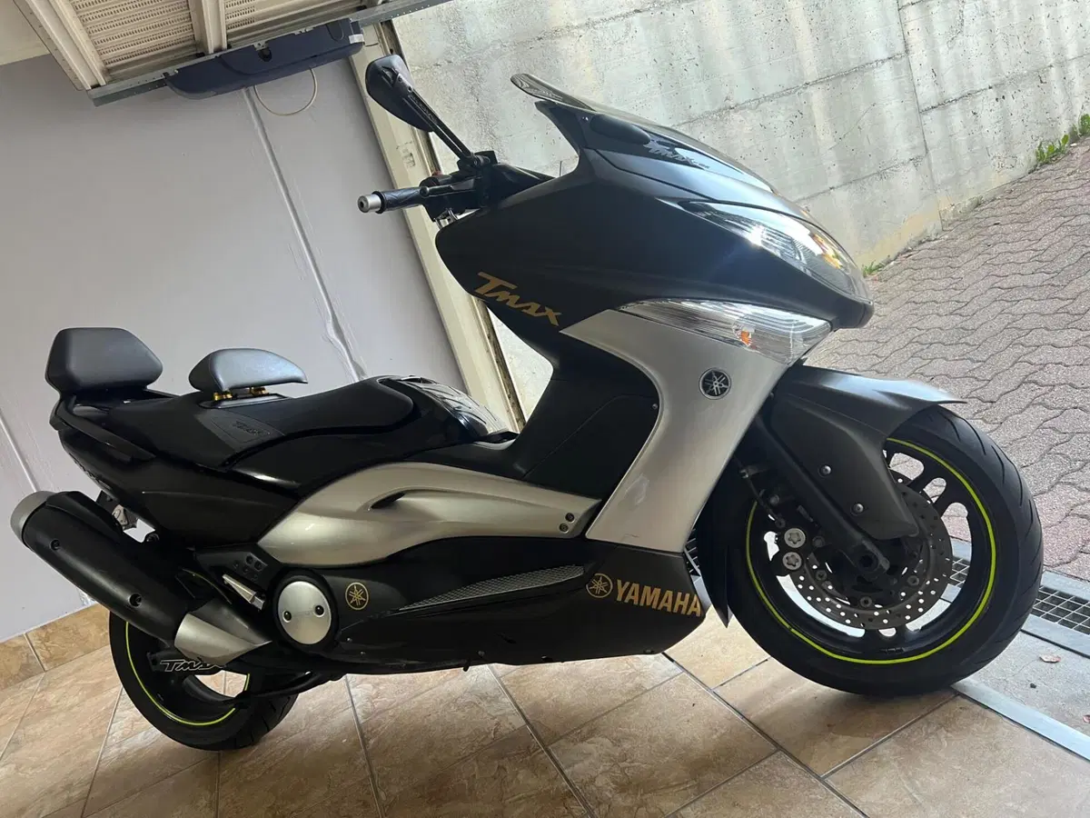 Yamaha T-Max 500 Tech Max (2011 - 13) (4)