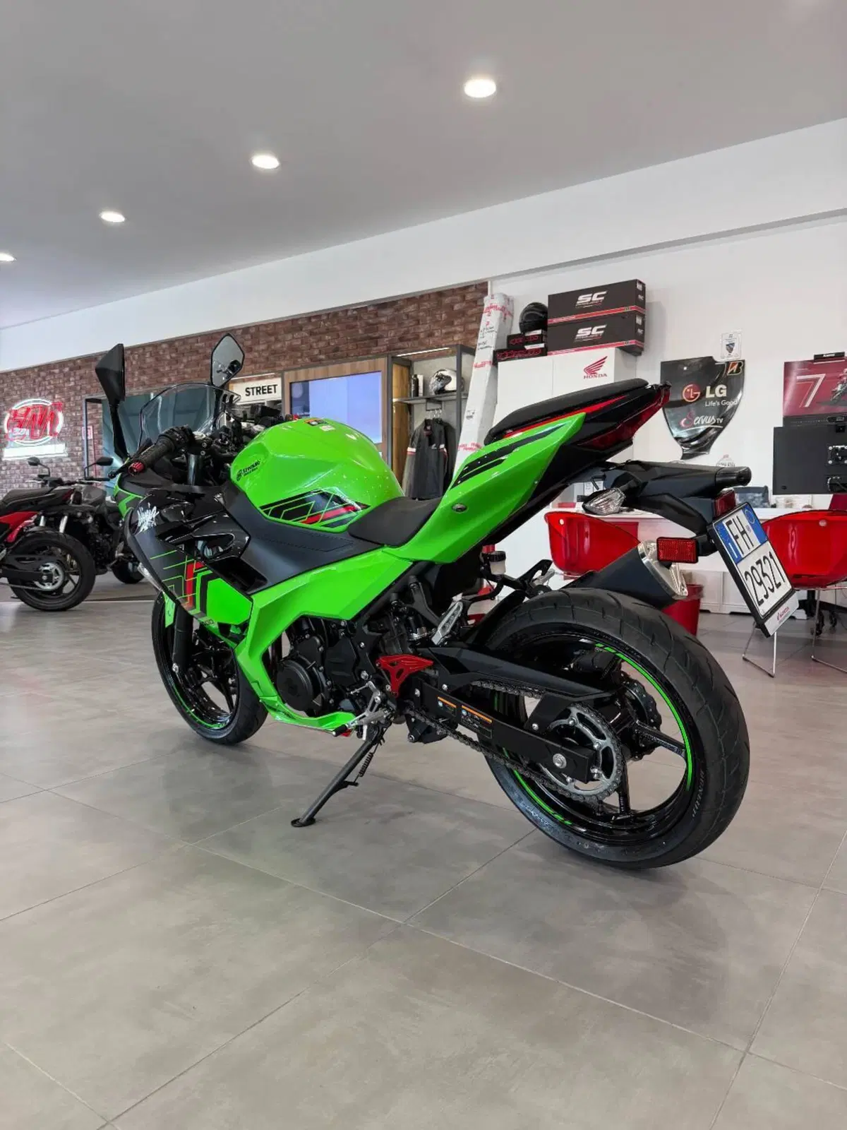 Kawasaki Ninja 400 Sport (2023) (4)