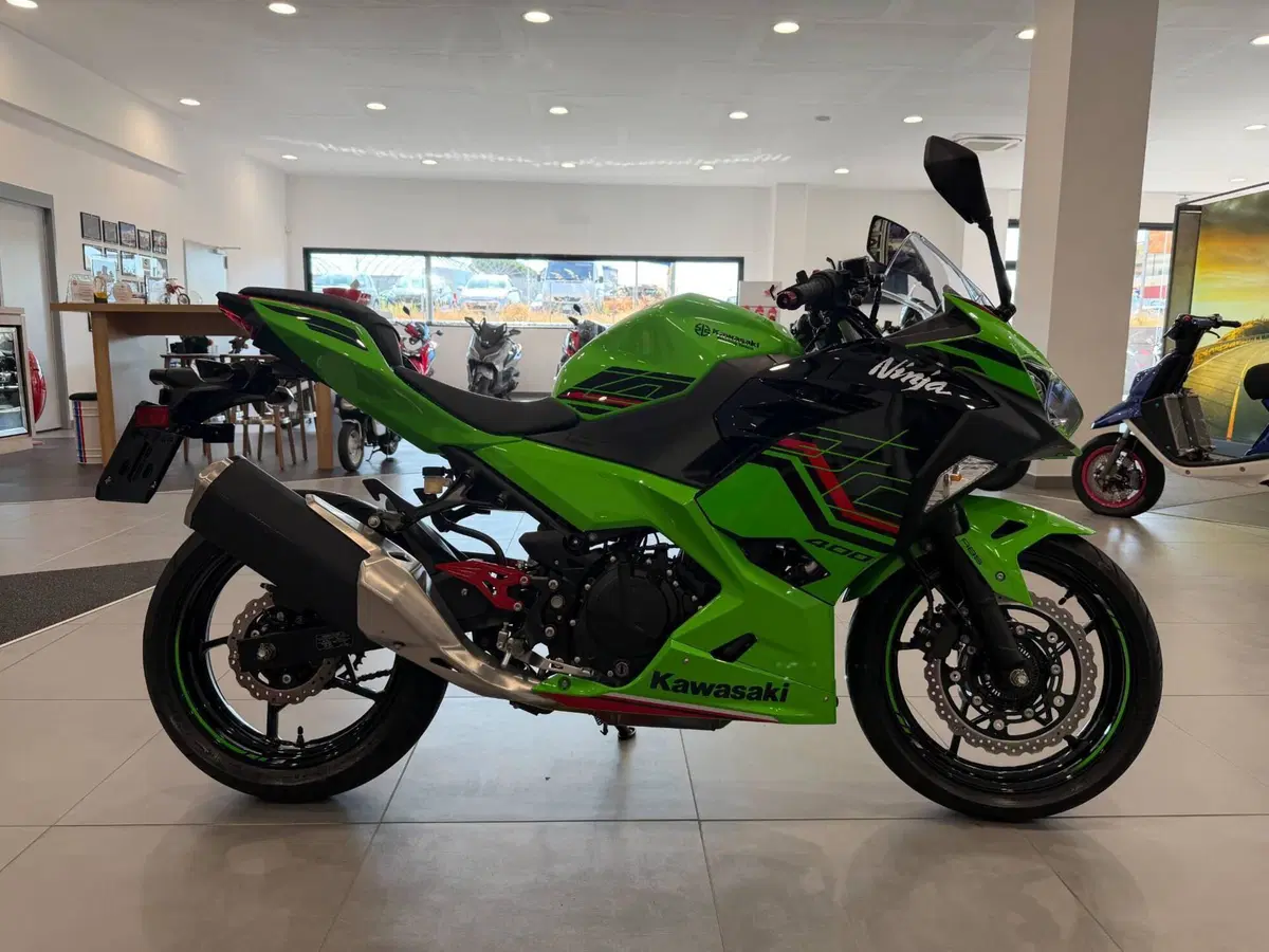 Kawasaki Ninja 400 Sport (2023) (7)