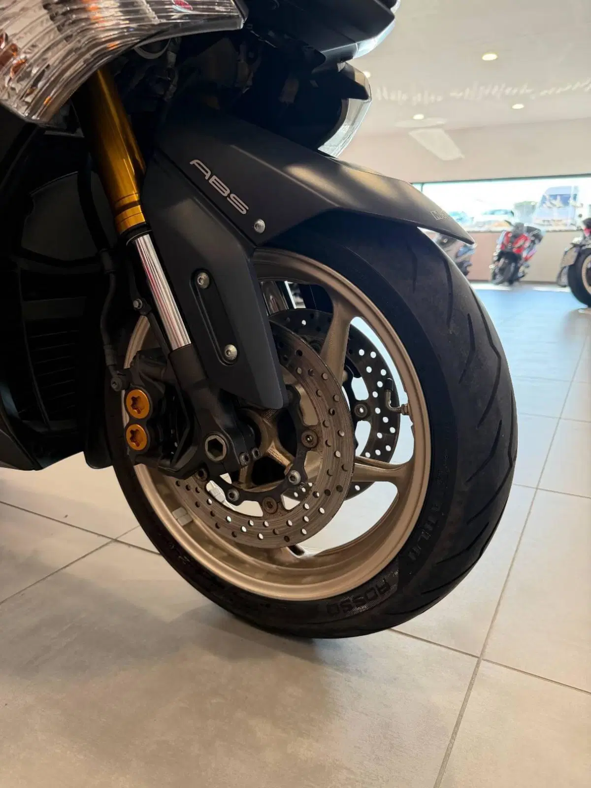 Yamaha T-Max 530 Iron Max ABS (2014 - 17) (15)