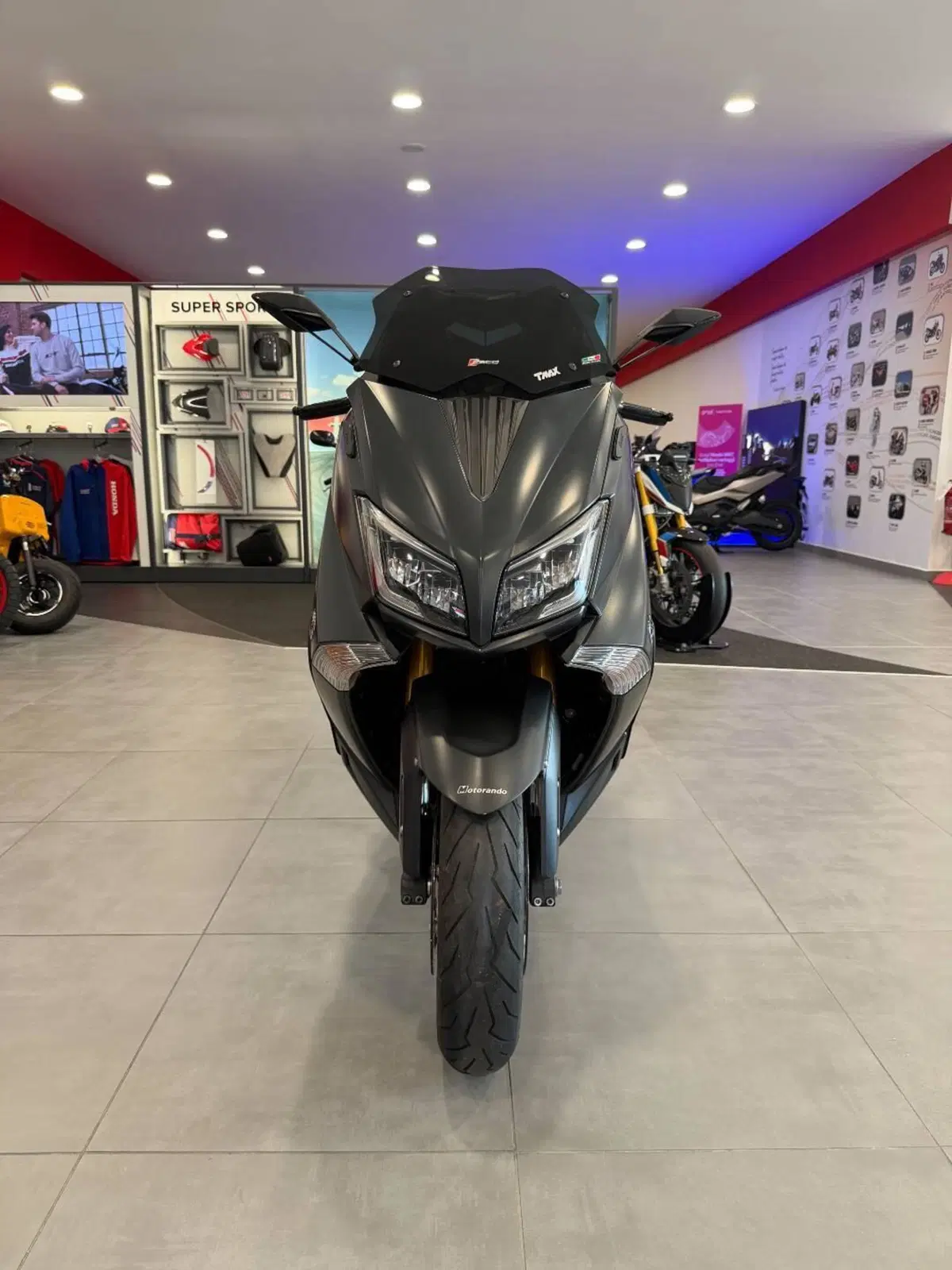 Yamaha T-Max 530 Iron Max ABS (2014 - 17) (5)
