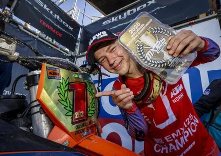 Bauer re EMX125, Garcia domina in Svezia