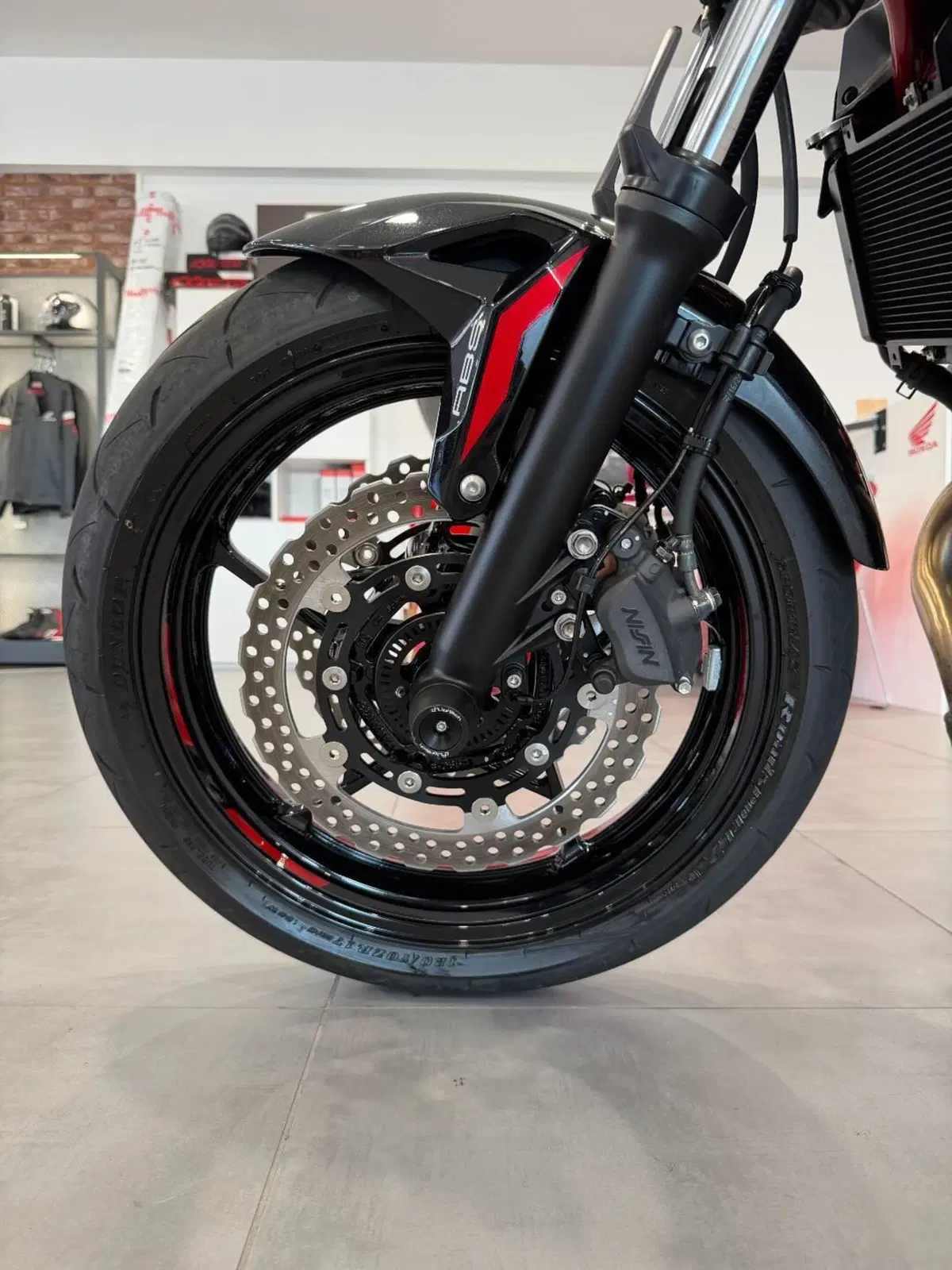 Kawasaki Z 650 (2025 - 26) (11)
