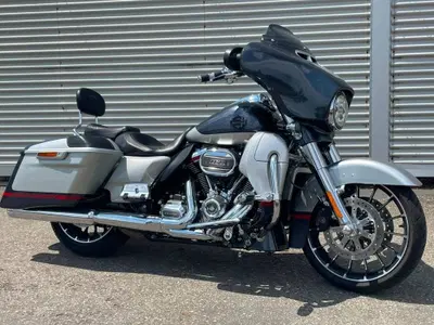 Harley-Davidson 117 Street Glide (2018 - 20) - FLHXSE usata