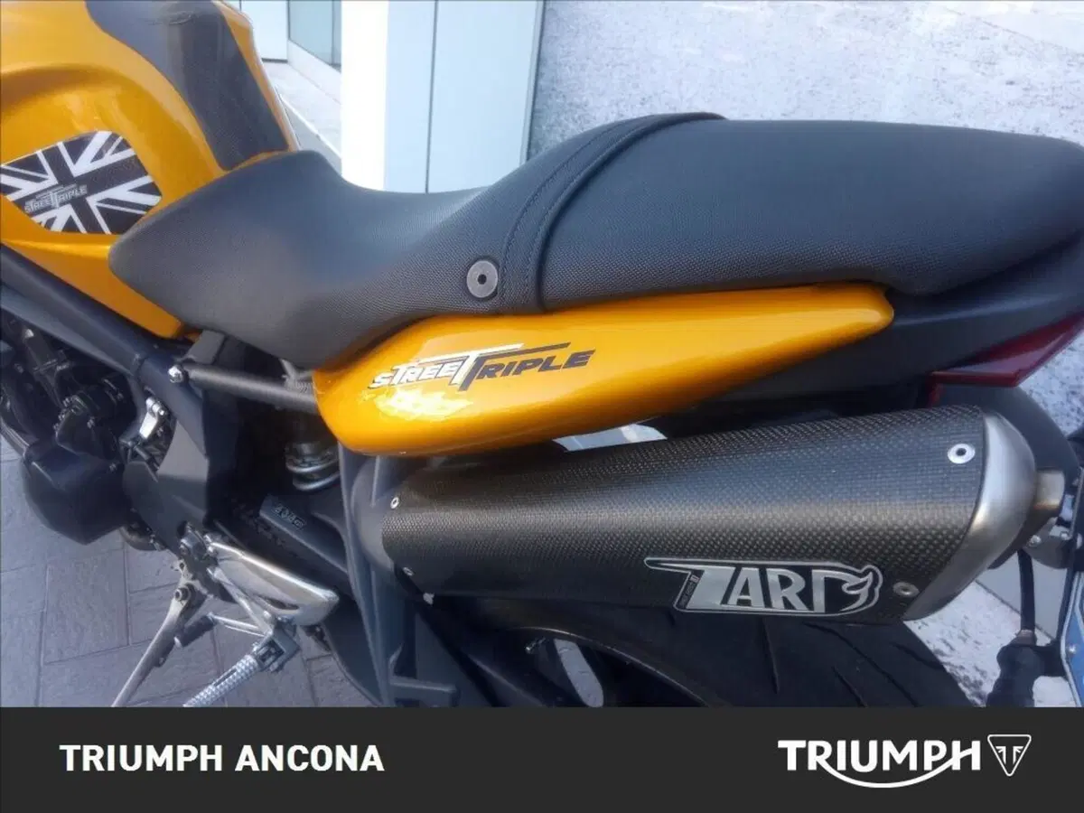 Triumph Street Triple (2007 - 12) (5)