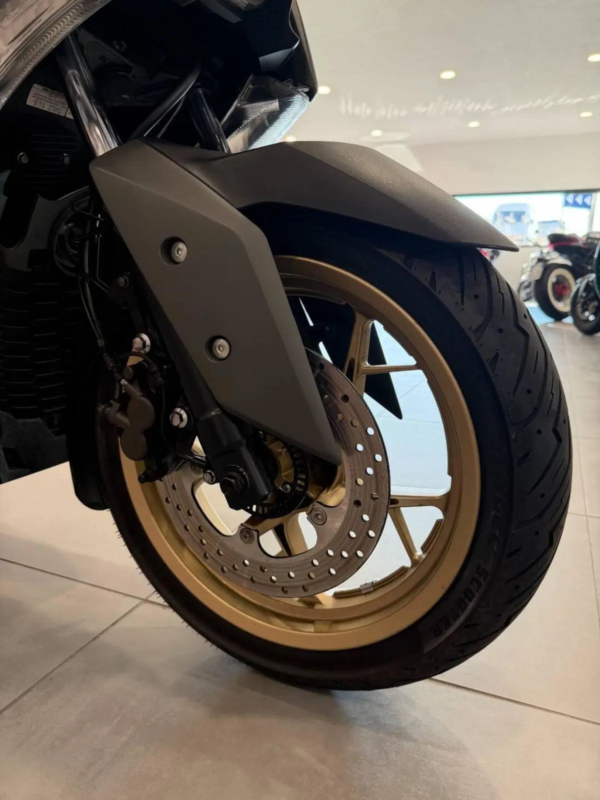 Yamaha X-Max 300 Tech Max (2020) (15)