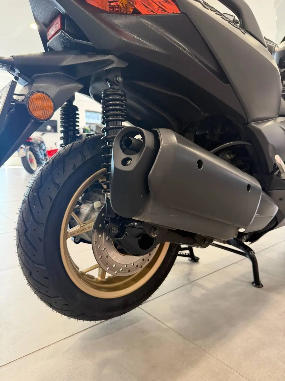 Yamaha X-Max 300 Tech Max (2020) (13)