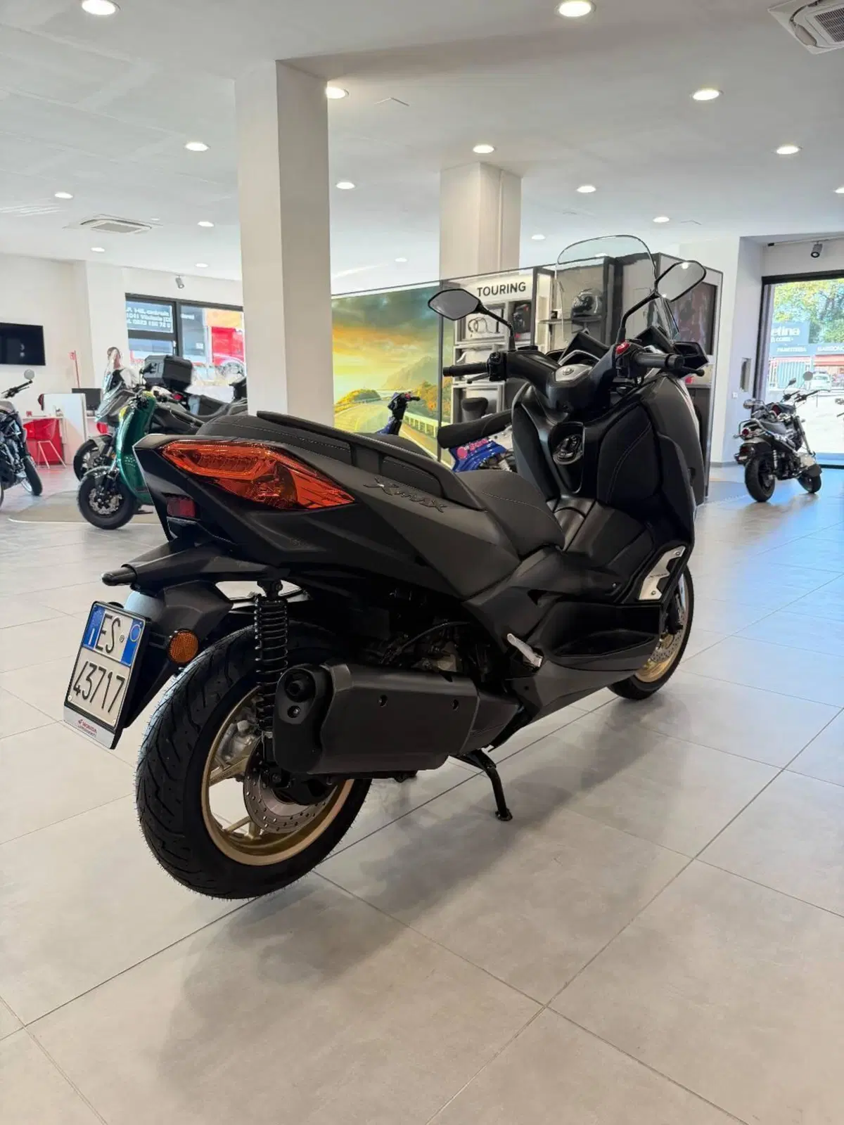 Yamaha X-Max 300 Tech Max (2020) (8)