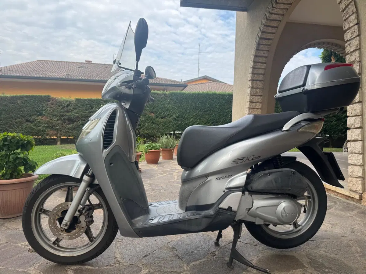 Honda SH 150 (2000 - 06) (3)