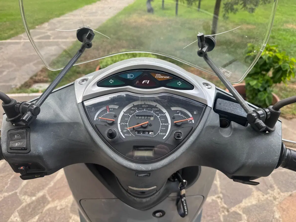 Honda SH 150 (2000 - 06) (5)
