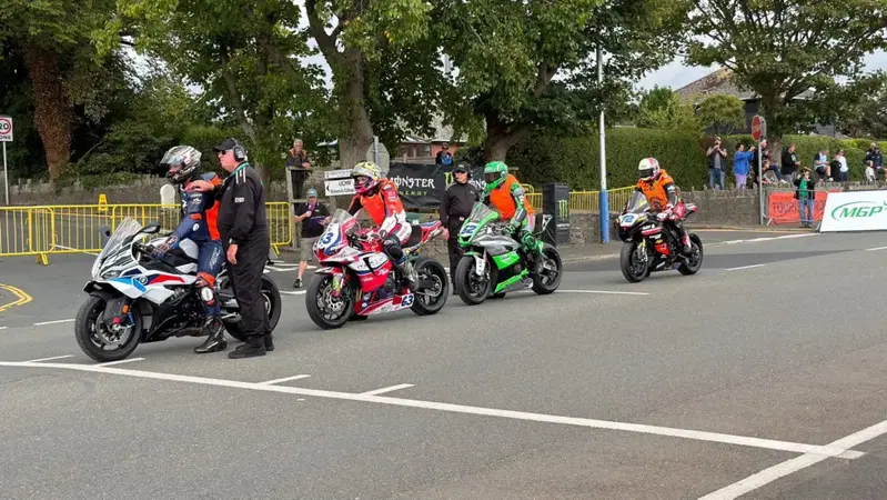 Manx GP &amp; Classic TT al via: qualifiche sospese, maltempo e una brutta caduta per Salvo Sallustro