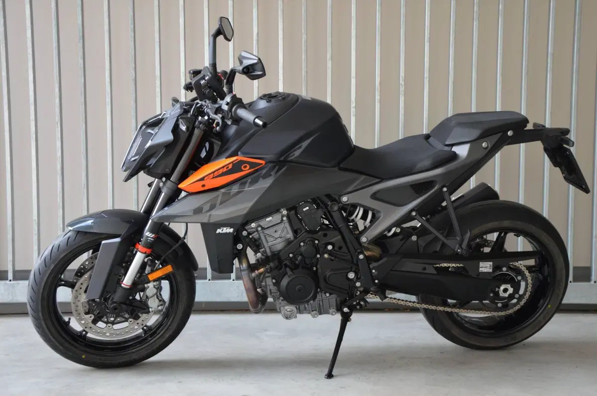 KTM 990 Duke (2024 - 26) (5)