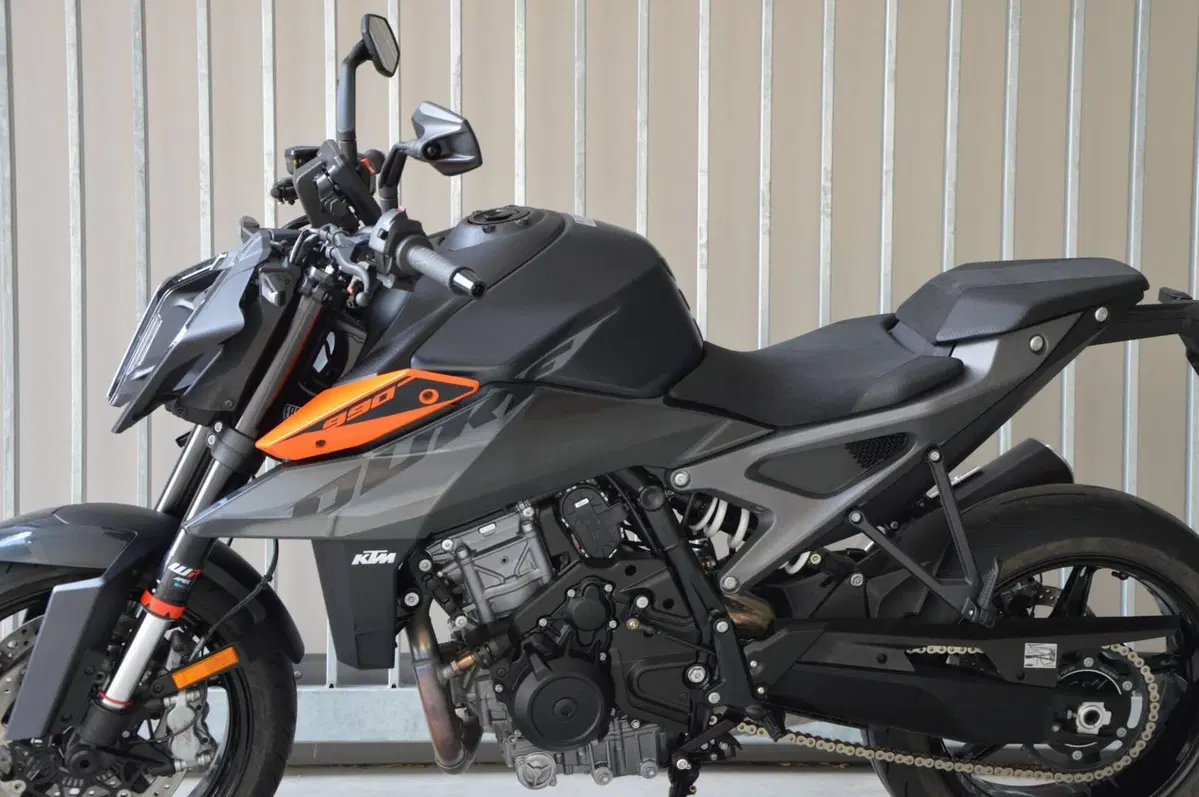 KTM 990 Duke (2024 - 26) (6)