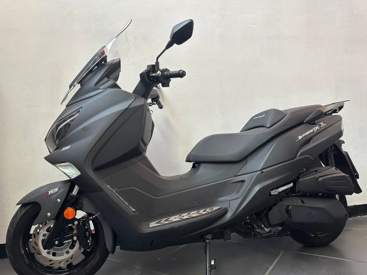 Sym Joymax 300 Z+ (2021 - 24) (3)