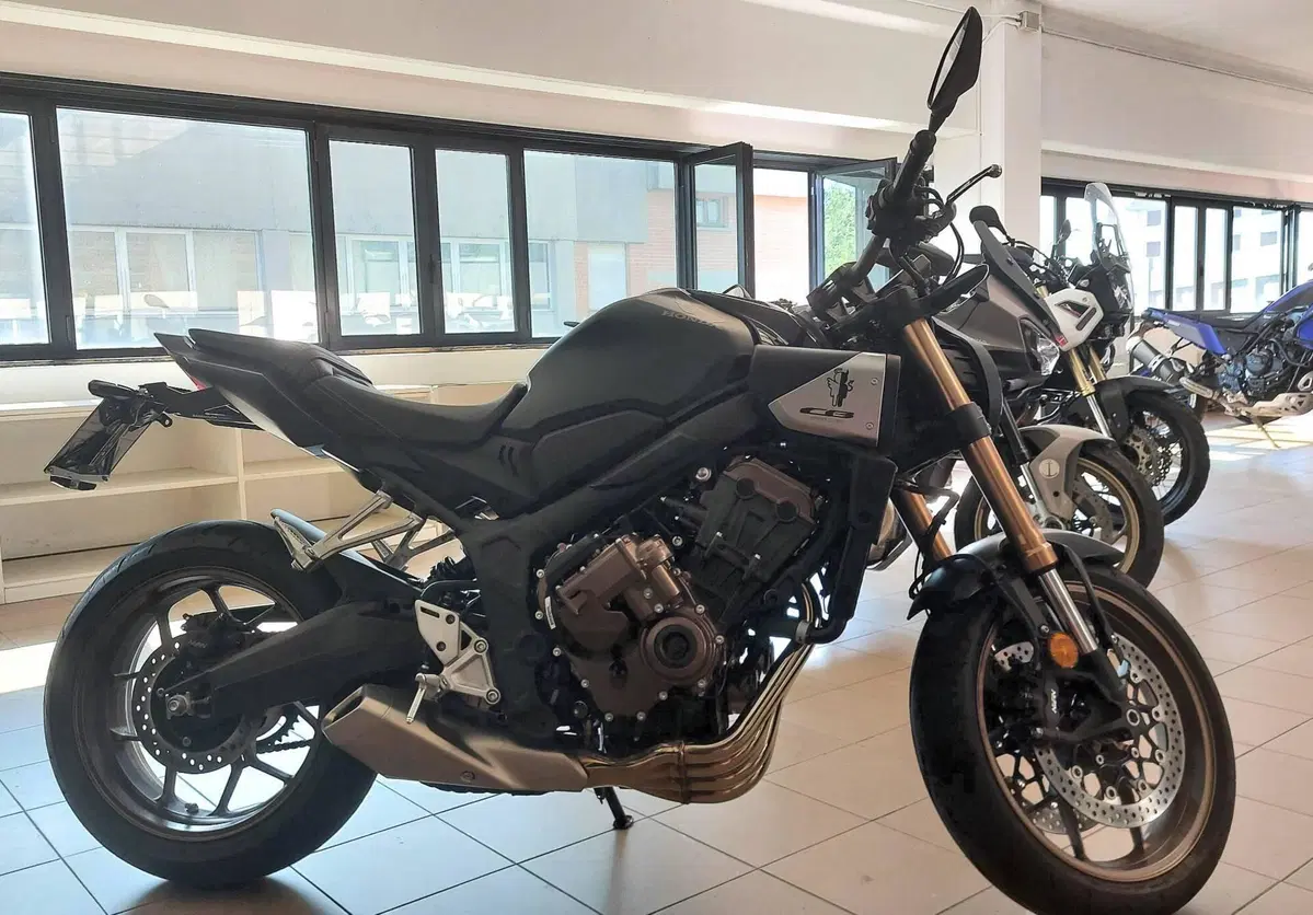 Honda CB 650 R (2024 - 25) (5)