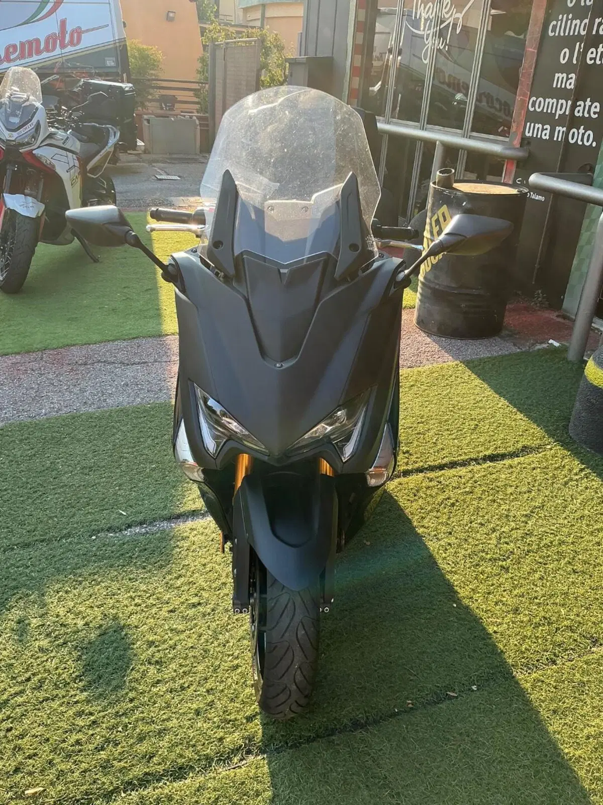 Yamaha T-Max 530 SX (2017 - 19) (3)