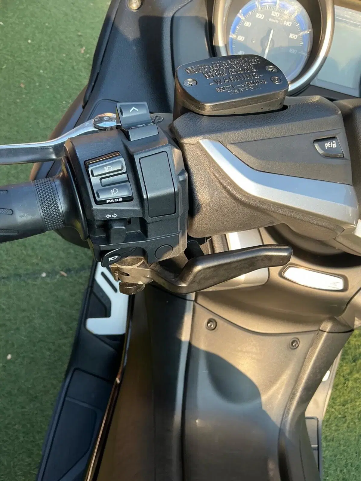 Yamaha T-Max 530 SX (2017 - 19) (11)