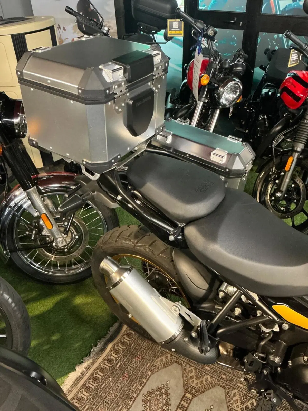 Royal Enfield Himalayan 450 (2024 - 26) (2)
