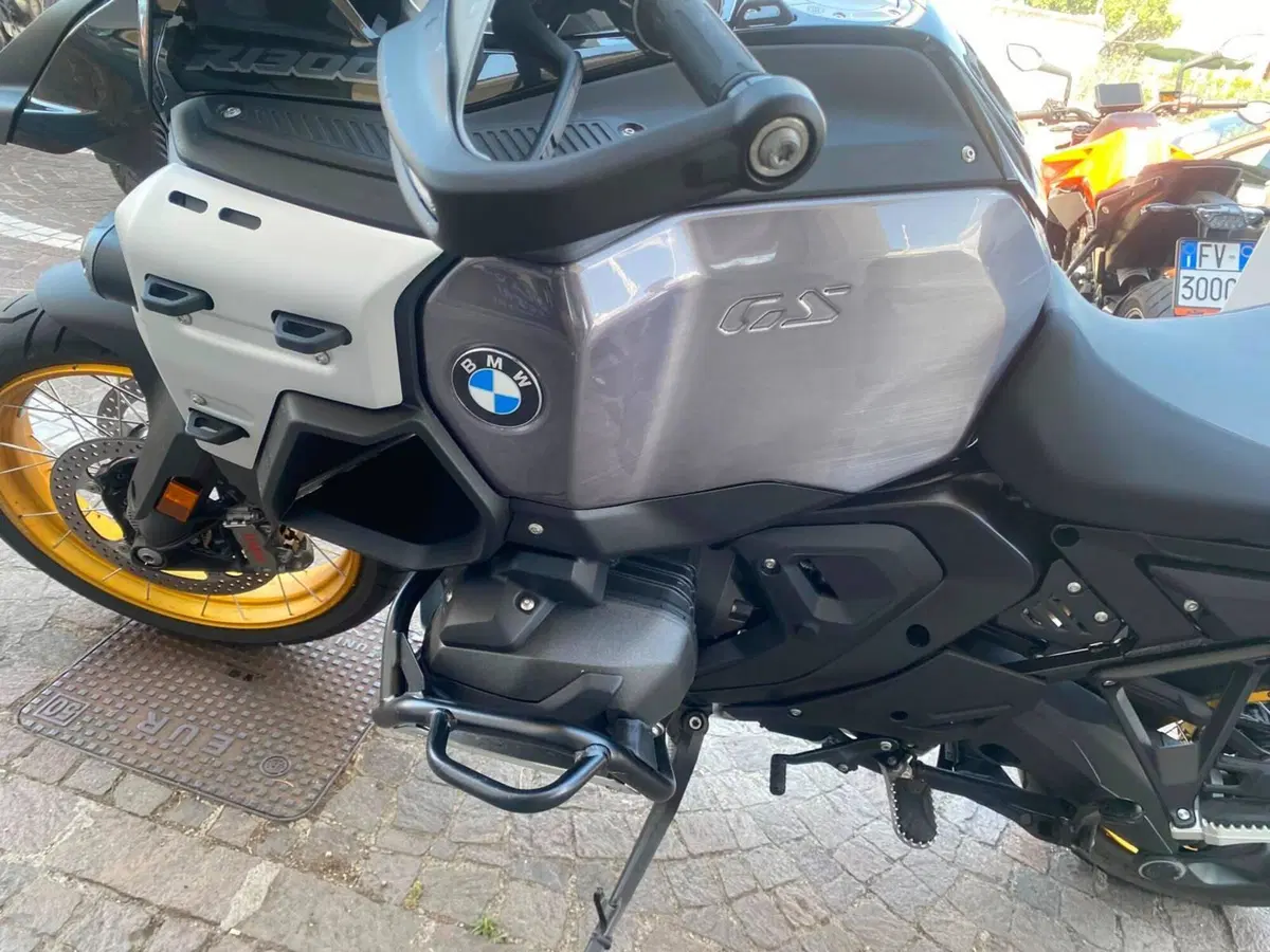 Bmw R 1300 GS Adventure Triple Black (2025 - 26) (5)
