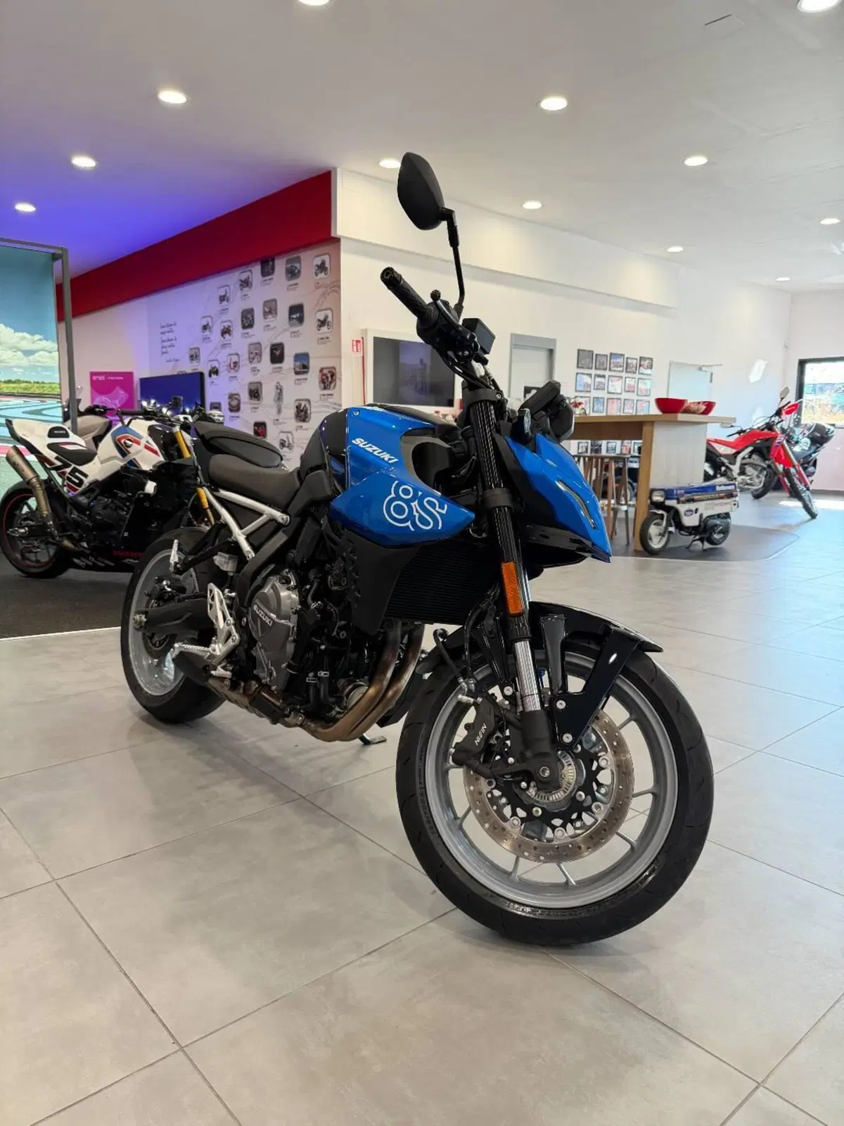 Suzuki GSX-8S (2025 - 26) (6)