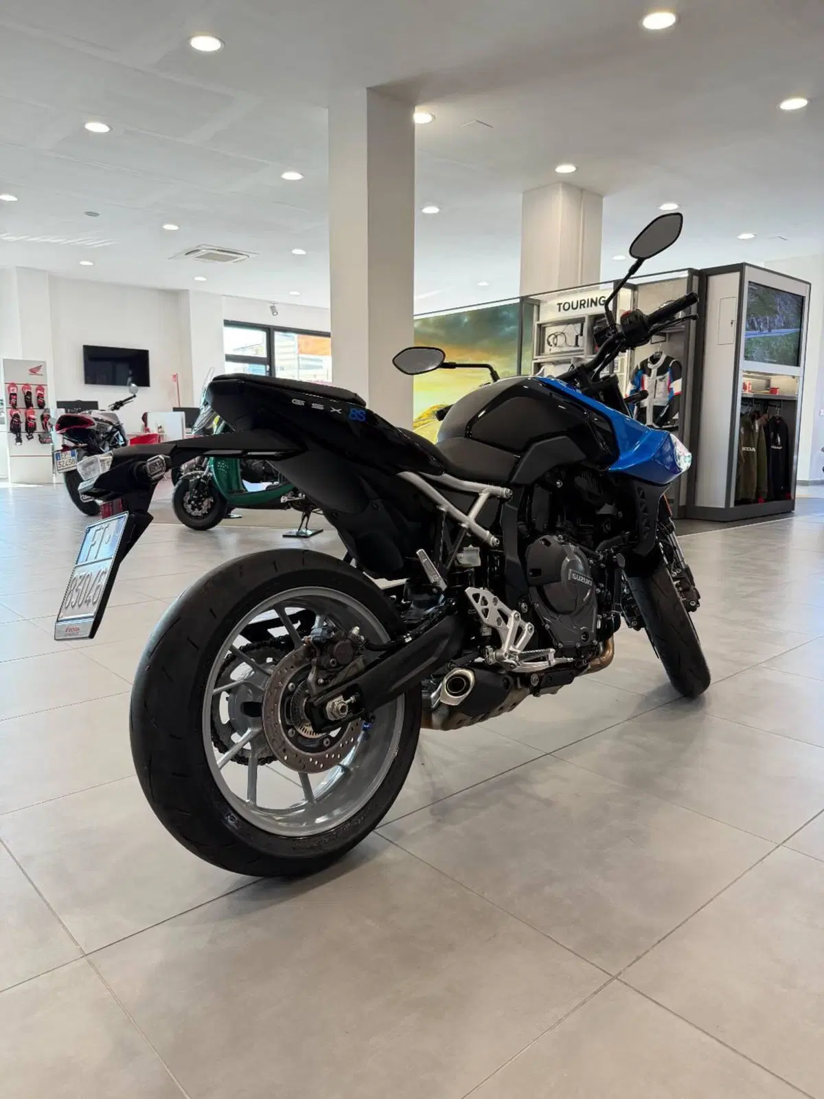Suzuki GSX-8S (2025 - 26) (8)