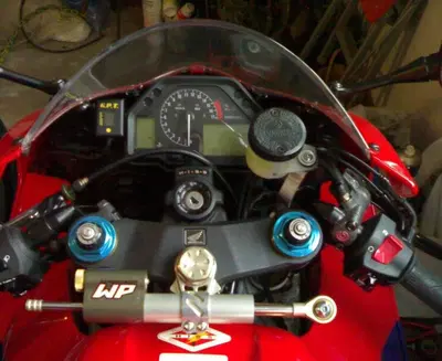 Honda CBR 600 RR (2005 - 06) usata