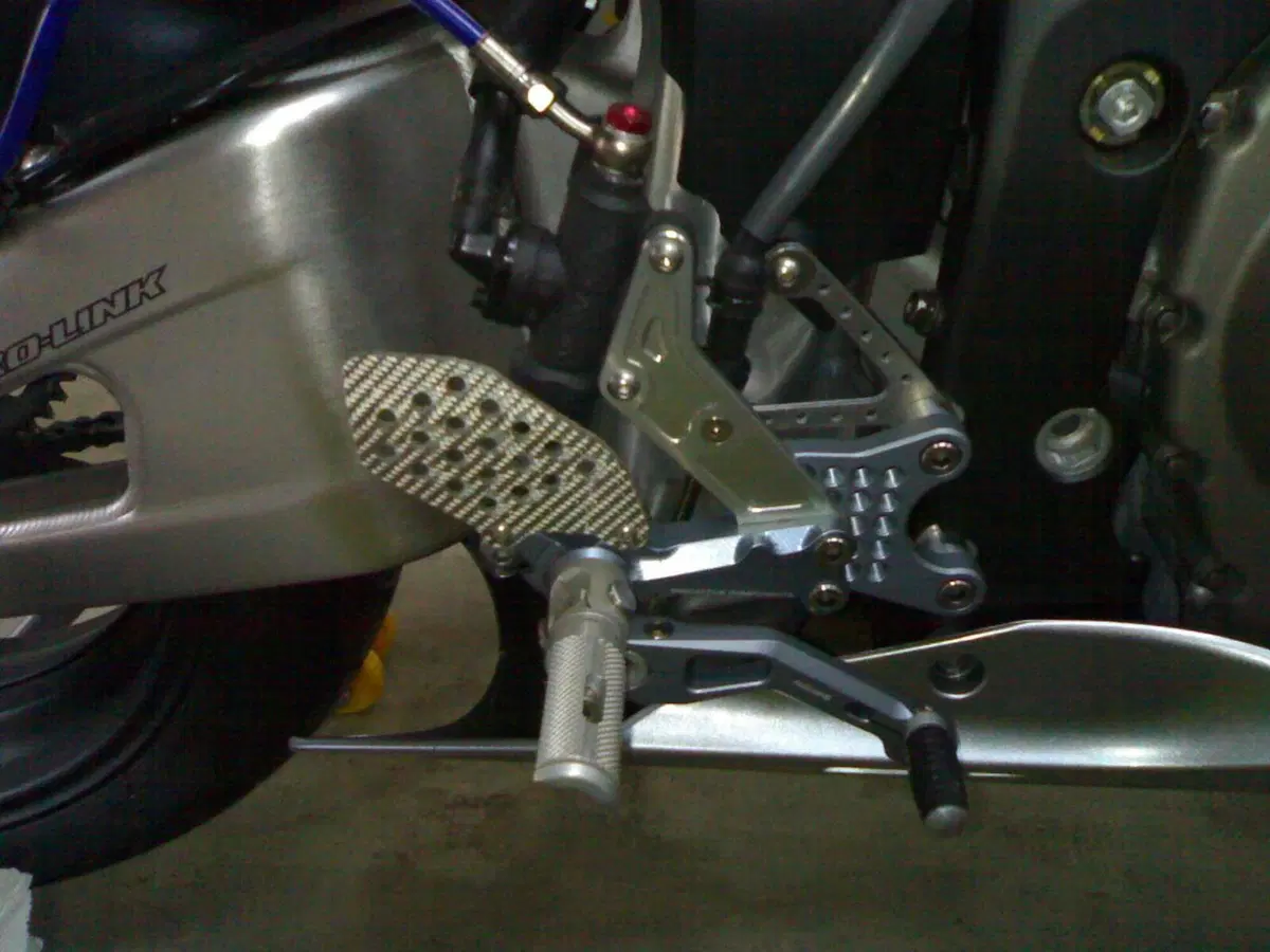 Honda CBR 600 RR (2005 - 06) (4)