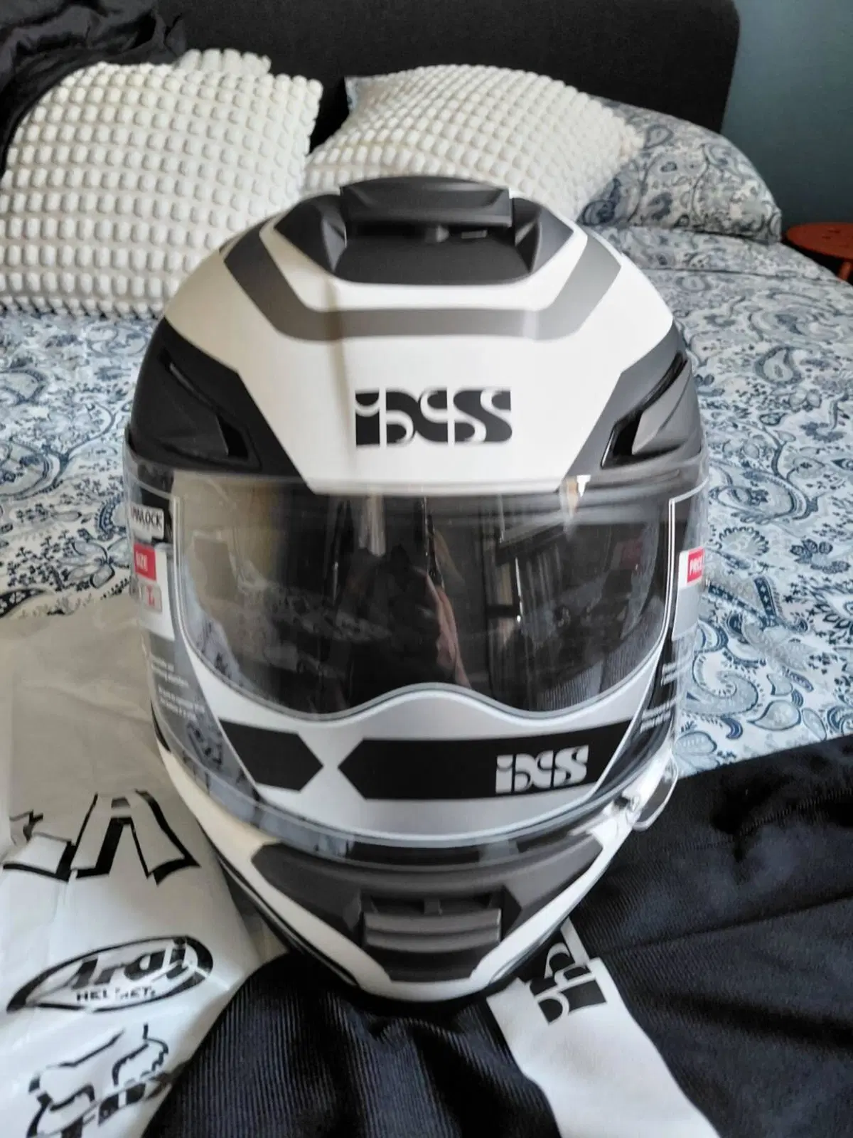 Casco integrale NUOVO Ixs