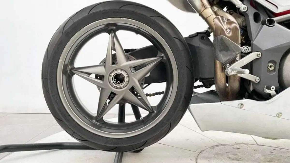 MV Agusta F4 750 S (2000 - 02) (6)