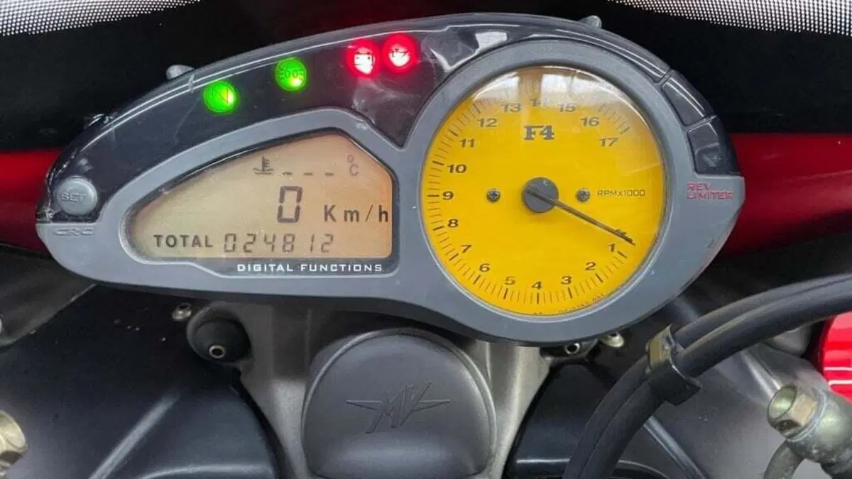 MV Agusta F4 750 S (2000 - 02) (14)