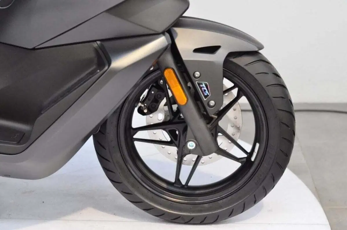 Voge Sfida SR3 (2024 - 26) (4)