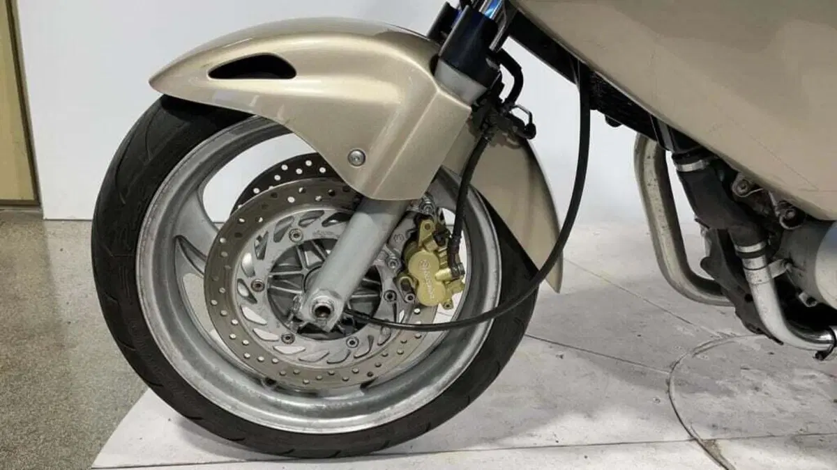 Honda Deauville 650 (1998 - 01) (3)