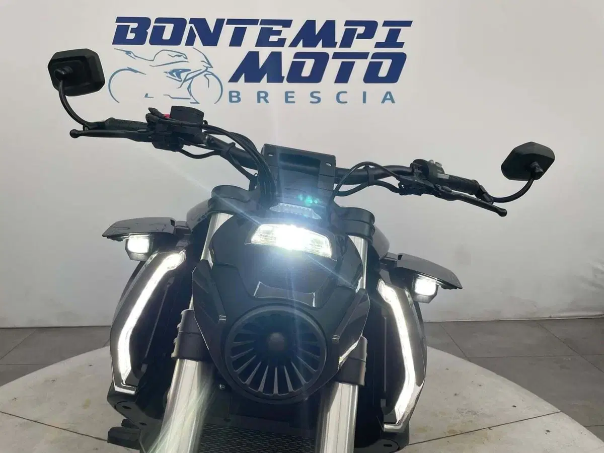 Benda Motorcycles LFC 700 Pro (2026) (4)