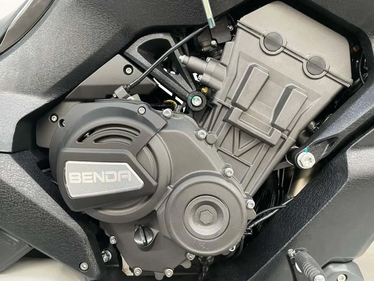 Benda Motorcycles LFC 700 Pro (2026) (8)