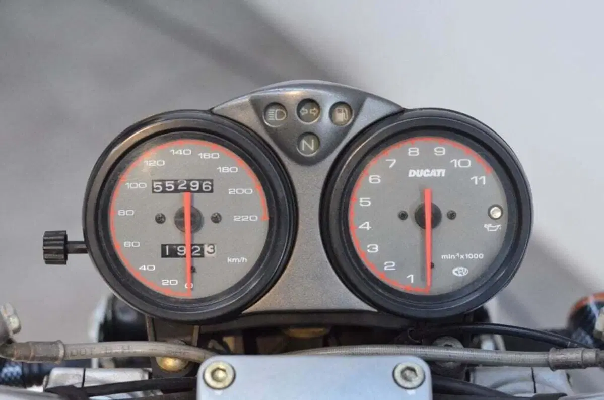 Ducati Monster 600 Dark (2002) (18)