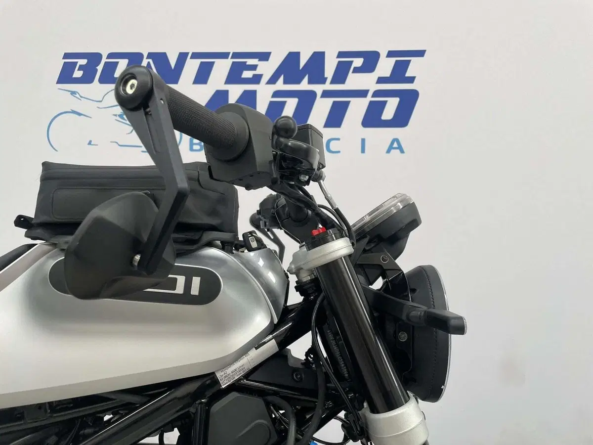 Husqvarna Vitpilen 401 (2020) (3)