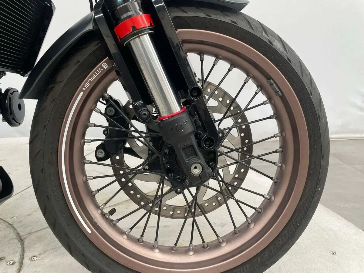 Husqvarna Vitpilen 401 (2020) (8)