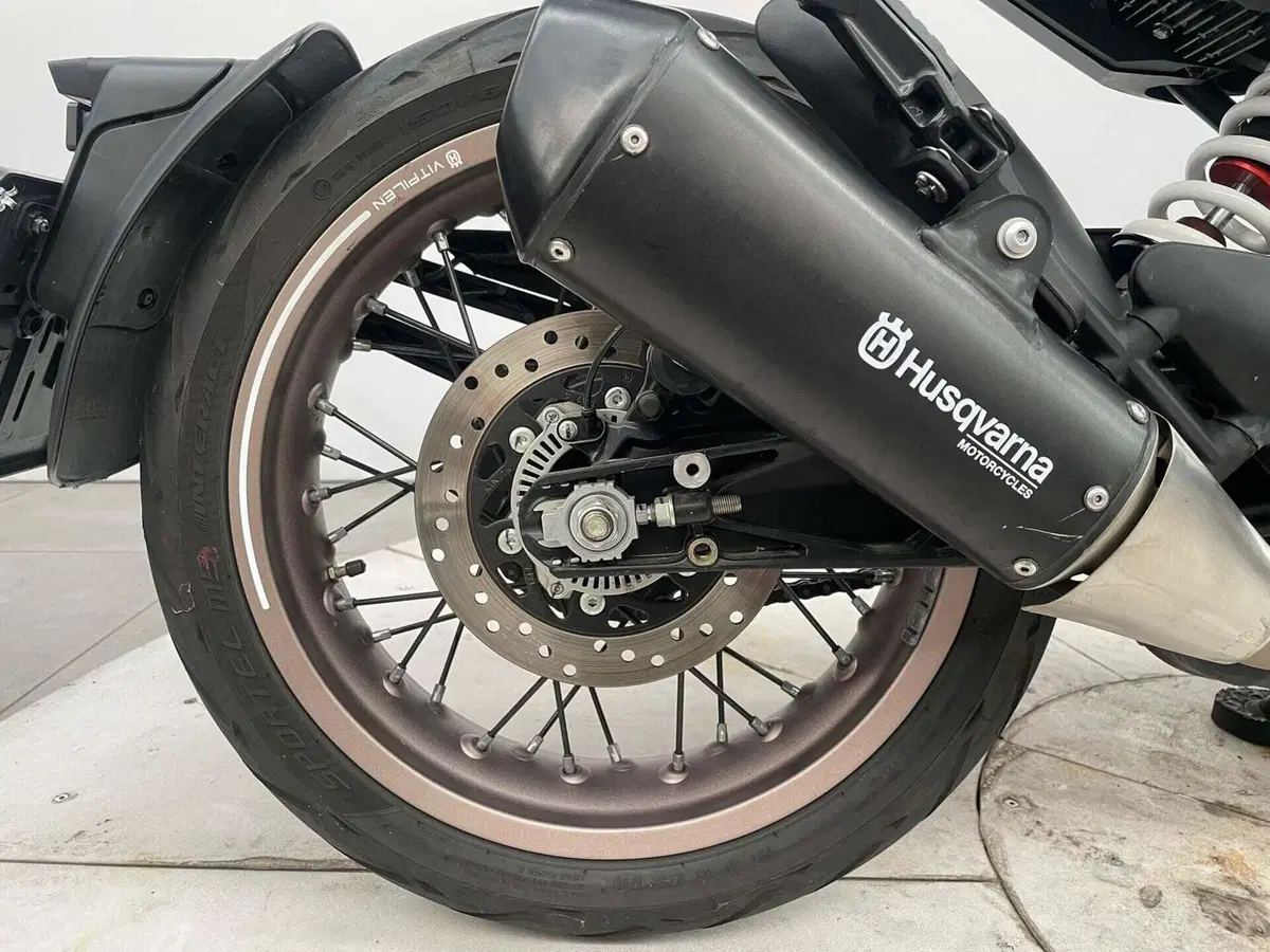 Husqvarna Vitpilen 401 (2020) (10)