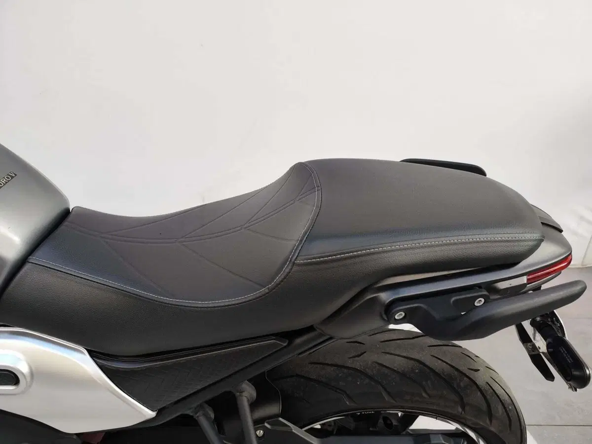 Voge Trofeo 500AC (2022 - 26) (7)