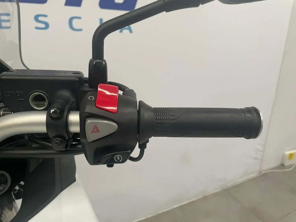 Honda Crossrunner ABS (2015 - 16) (11)