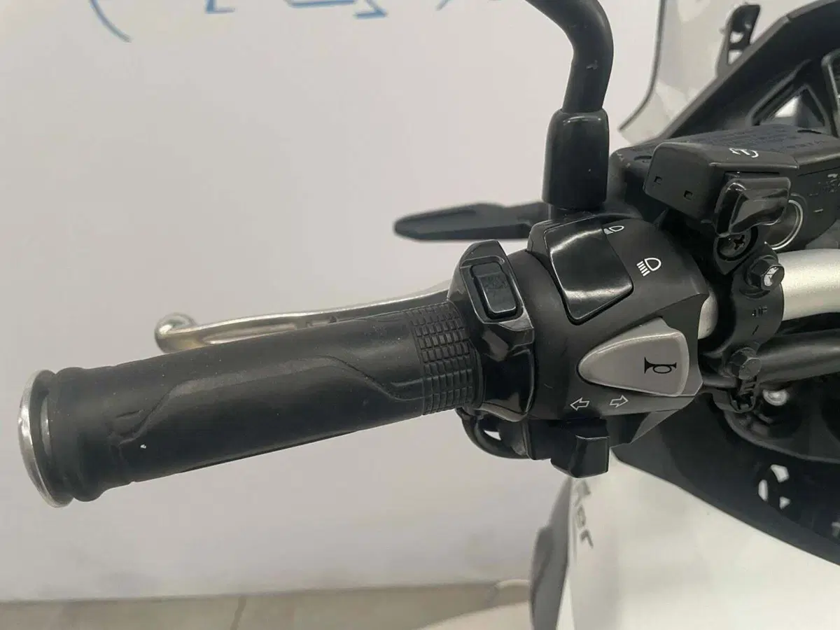 Honda Crossrunner ABS (2015 - 16) (12)