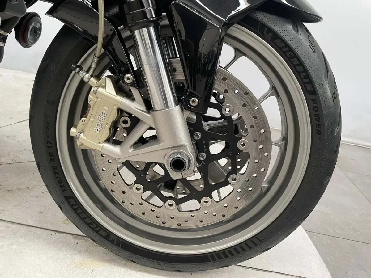 Aprilia Mana 850 (2007 - 16) (19)