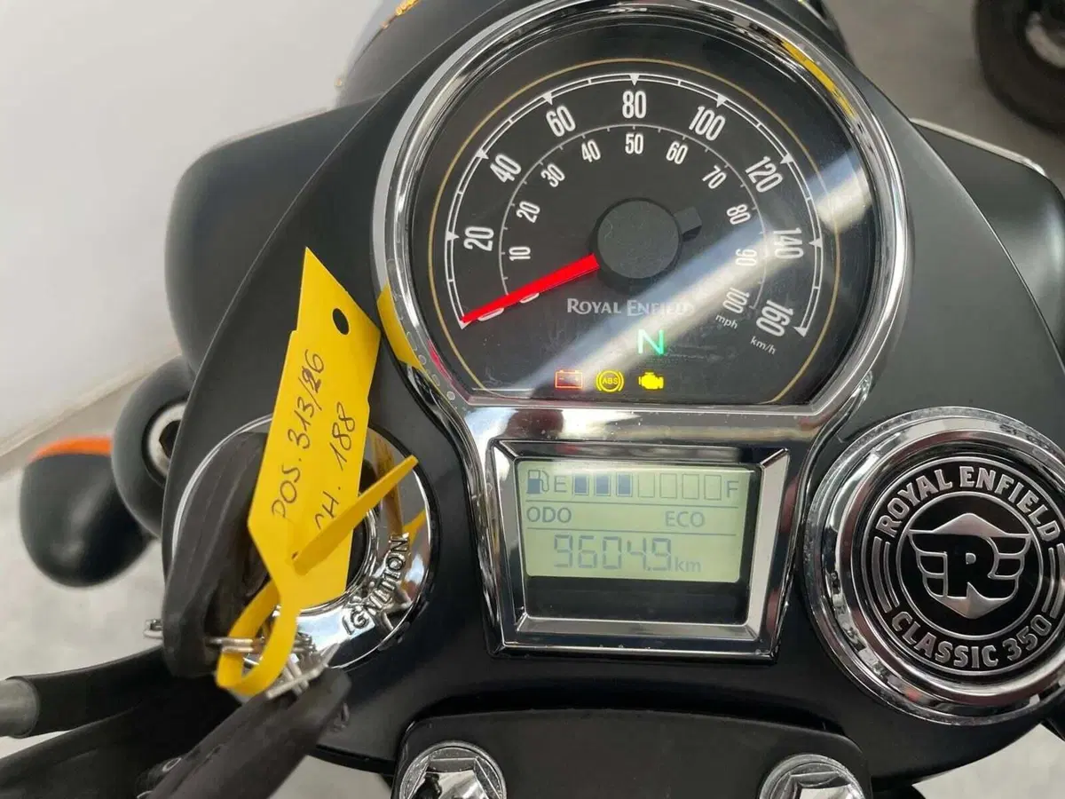 Royal Enfield Classic 350 (2021 - 26) (5)