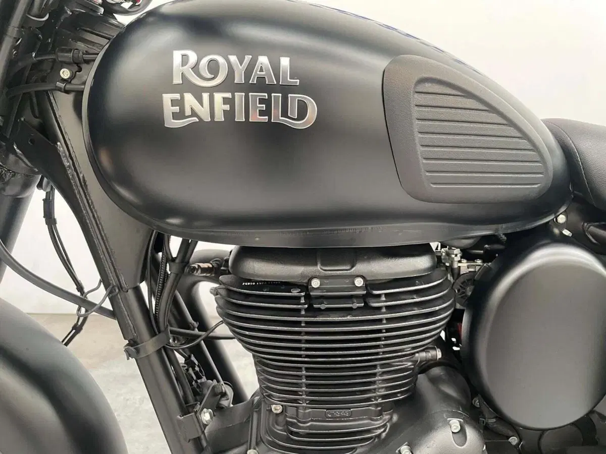Royal Enfield Classic 350 (2021 - 26) (6)