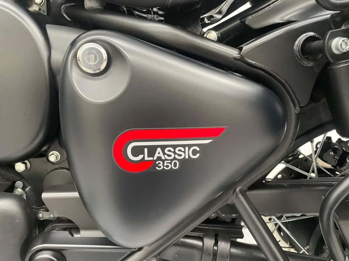 Royal Enfield Classic 350 (2021 - 26) (9)
