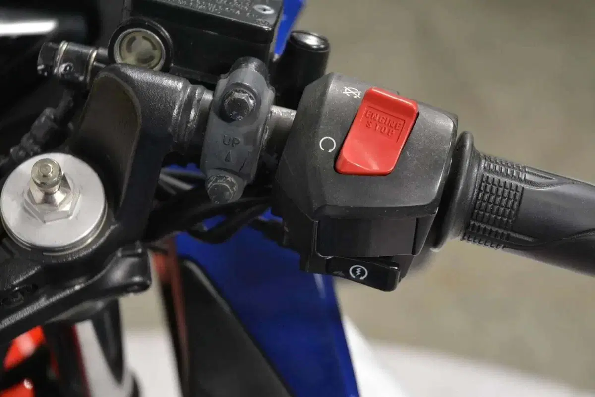 Honda CBR 250 R (2010 - 14) (13)
